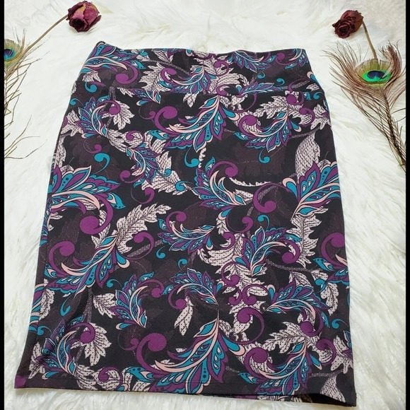 LuLaRoe Pencil Skirt - Picture 1 of 2